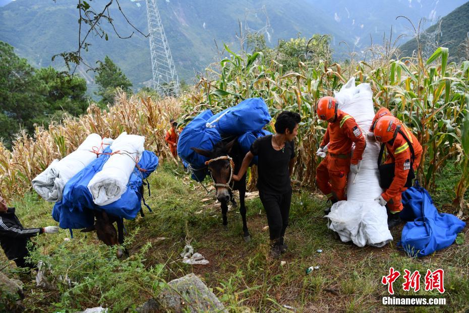 Sichuan: trabalho de socorro está em andamento