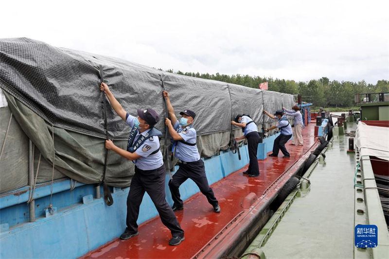 áreas costeiras orientais respondem ativamente ao tuf?o 