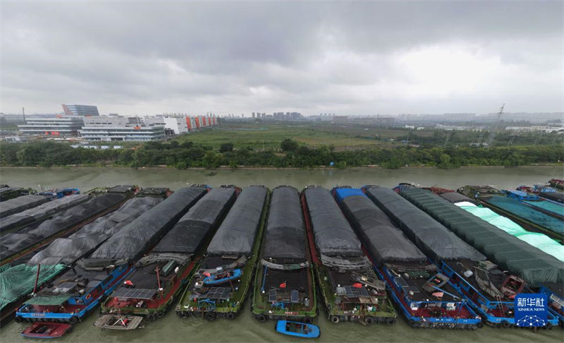 áreas costeiras orientais respondem ativamente ao tuf?o 