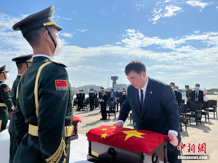 Nono lote de restos mortais de soldados chineses na Guerra da Coreia s?o devolvidos à China