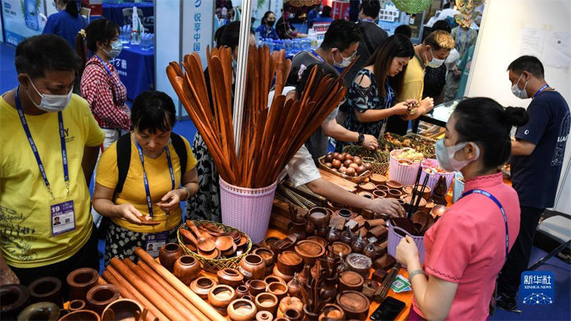 Especialidades da ASEAN vendidas na 19a China-ASEAN Expo