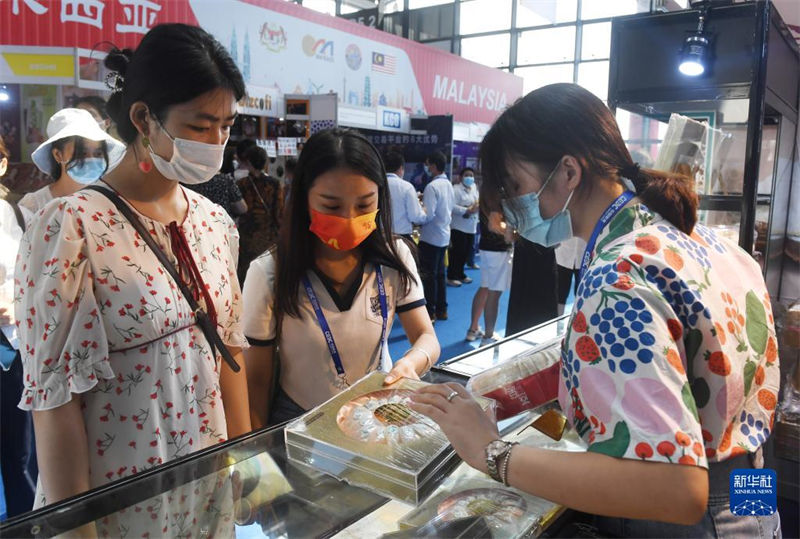 Especialidades da ASEAN vendidas na 19a China-ASEAN Expo
