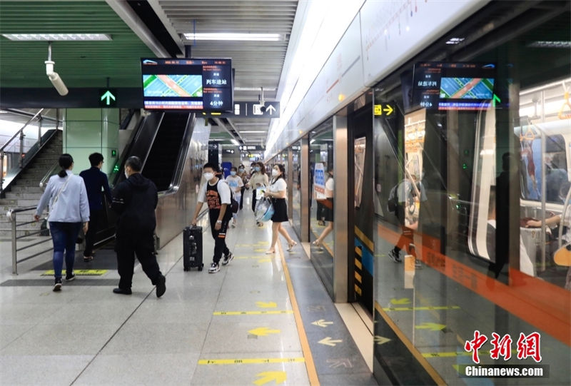 Chengdu retoma vida normal após o controle do novo surto de Covid-19