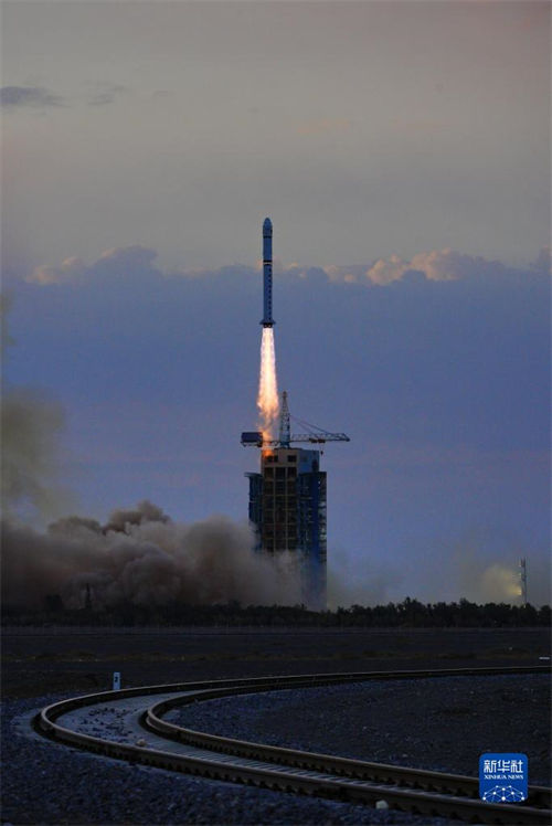 China lan?a satélite Yunhai-1 03 com sucesso