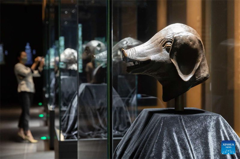 Relíquias culturais chinesas recuperadas do exterior em exposi??o em Shanghai