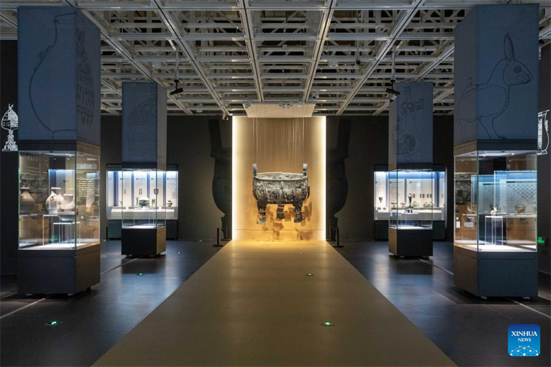 Relíquias culturais chinesas recuperadas do exterior em exposi??o em Shanghai