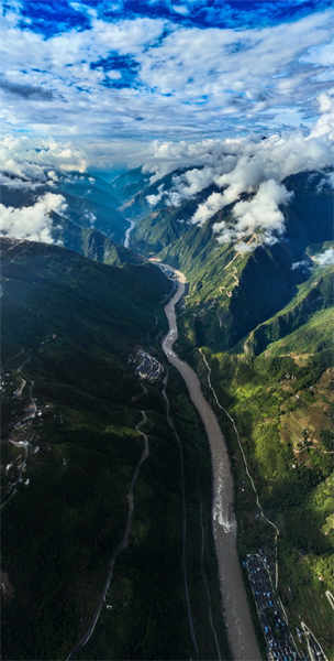 Prefeitura de Nujiang encerra a era de tirolesa