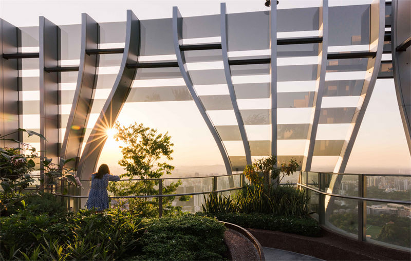 Cingapura construi arranha-céu decorado com vegeta??o verde