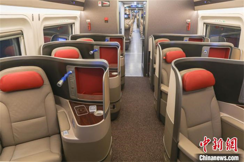 Novo trem-bala inteligente Fuxing será colocado em circula??o