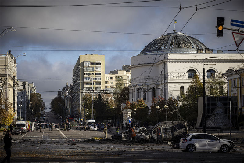 Ucrania: múltiplas explos?es abalam em Kiev