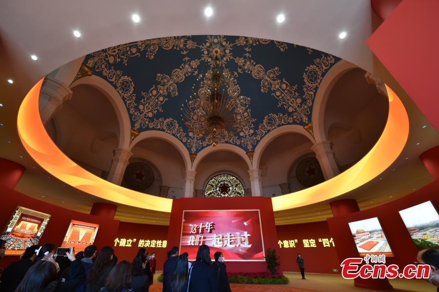 Exposi??o temática apresenta conquistas da China na última década