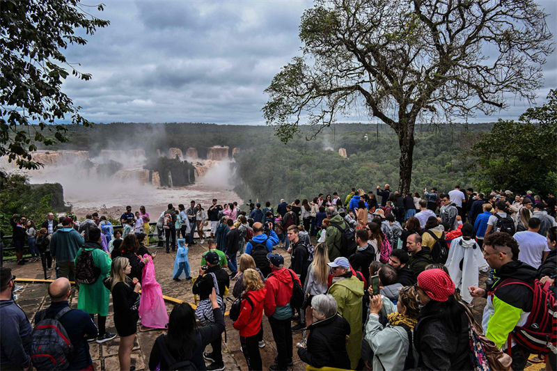 Chuvas fortes atingem múltiplas áreas no Brasil