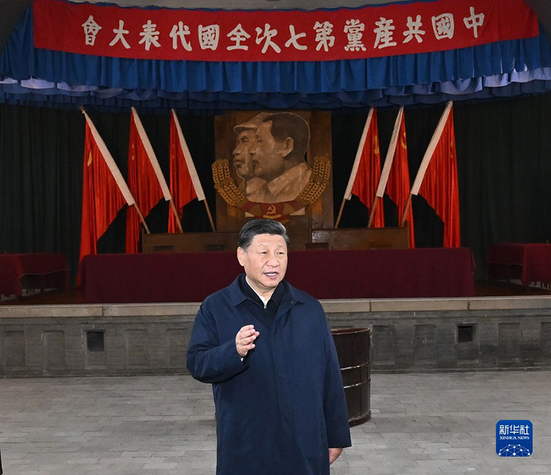 Xi Jinping leva lideran?a do PCCh à antiga base revolucionária