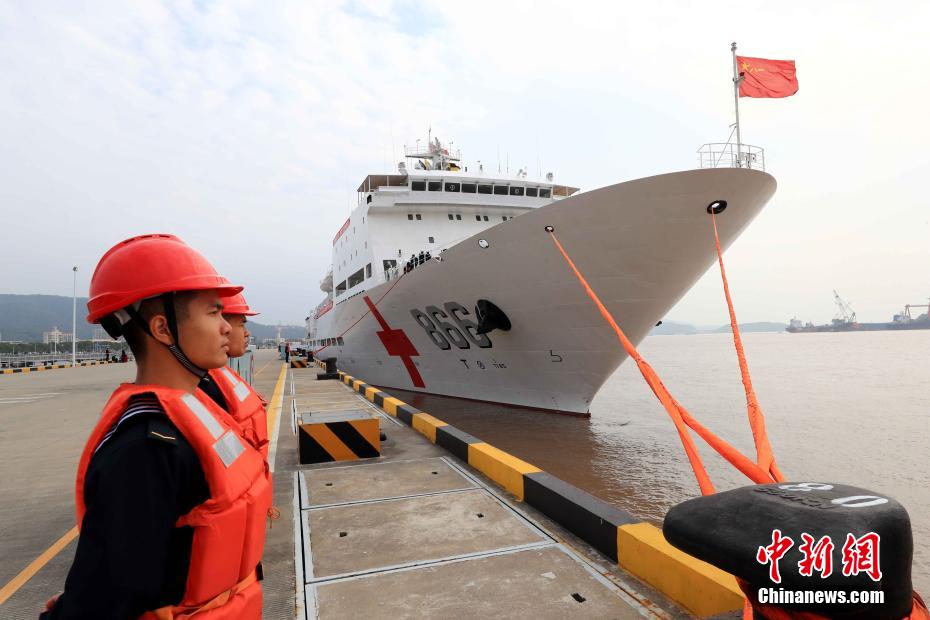 Navio-hospital Arca da Paz da Marinha chinesa embarca em Miss?o Harmonia-2022