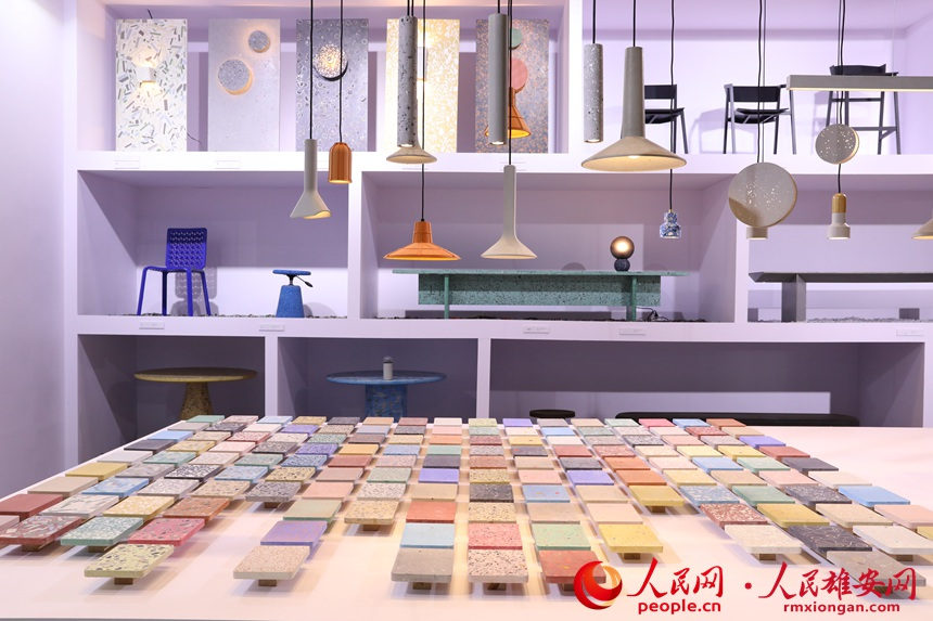 Carro voador de Xpeng exibido na 5a Semana Internacional de Design Industrial de Hebei