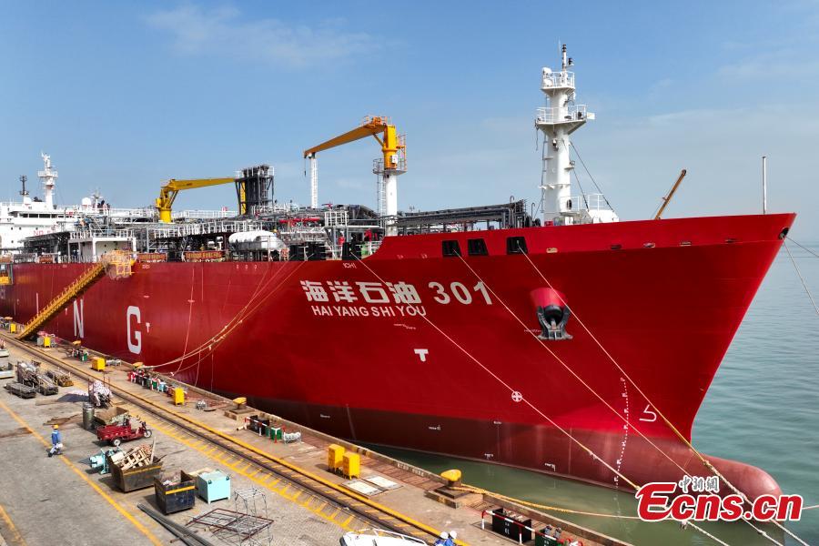 China: primeiro navio de reabastecimento de GNL é colocado em opera??o