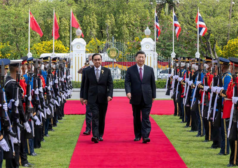Xi Jinping e Prayut concordam em construir uma comunidade China-Tailandia mais estável, próspera e sustentável com futuro compartilhado