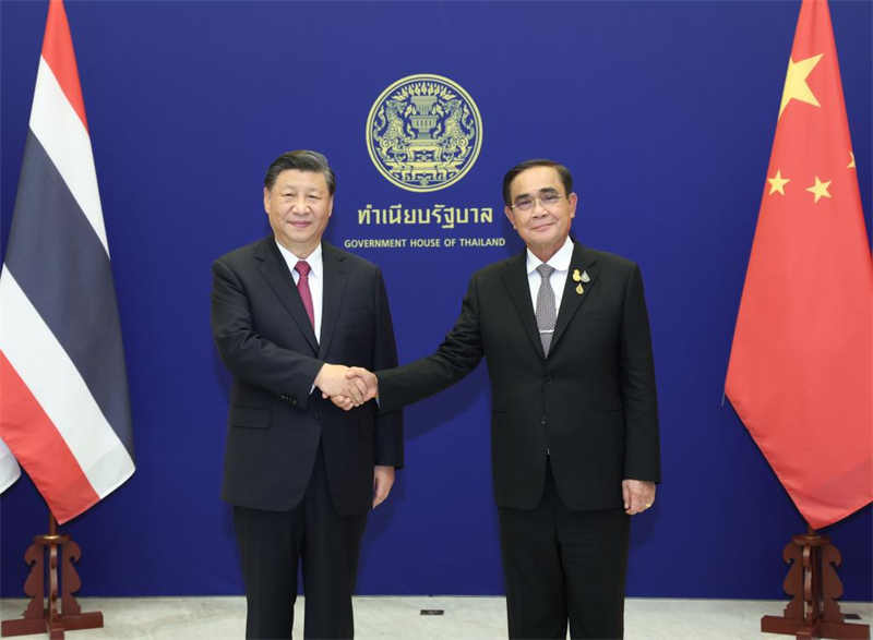 Xi Jinping e Prayut concordam em construir uma comunidade China-Tailandia mais estável, próspera e sustentável com futuro compartilhado