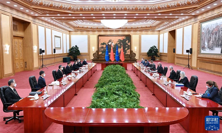 Xi Jinping realiza conversa??es com presidente do Conselho Europeu