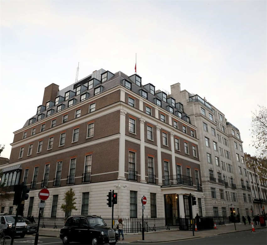 Embaixadas e institui??es diplomáticas da China no exterior assinalam luto por Jiang Zemin