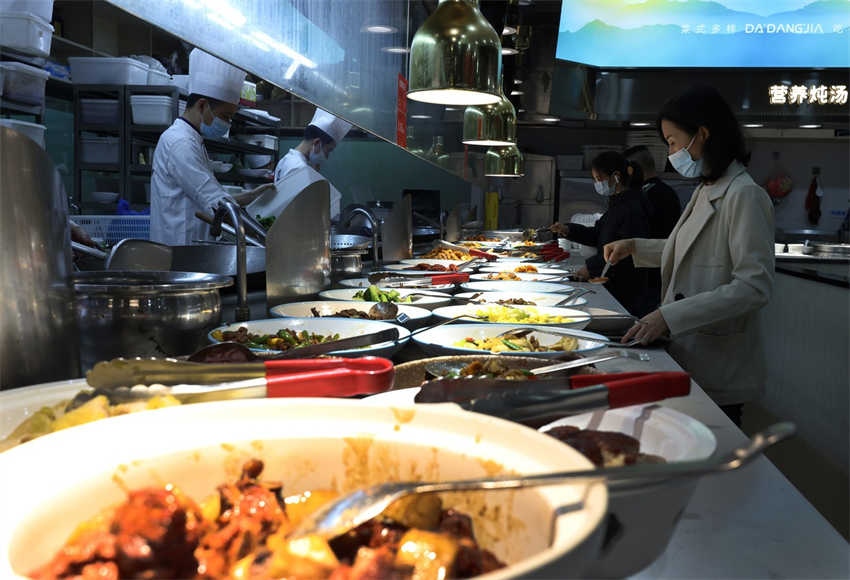 Guangzhou retoma vários servi?os públicos