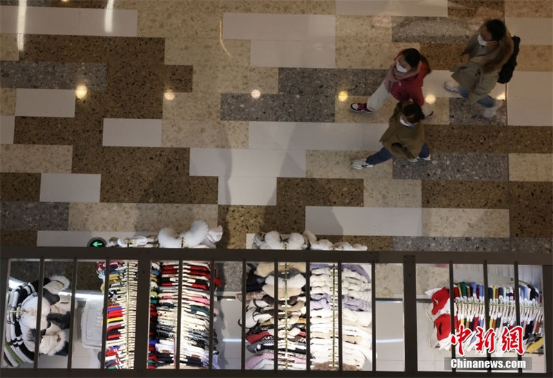 Beijing: vários centros comerciais retomam negócios