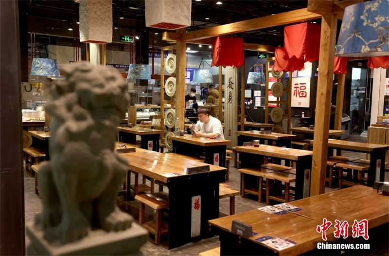 Beijing: servi?os de catering retomam opera??o