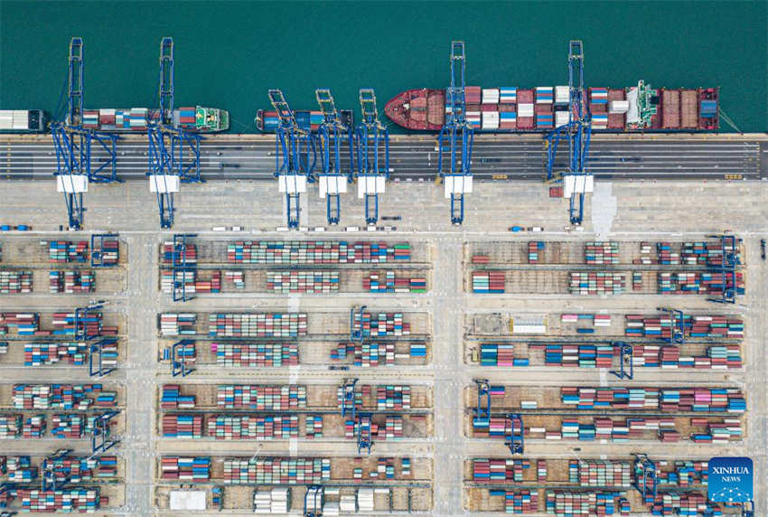 Comércio de mercadorias de Hainan sobe 40,1% nos primeiros 11 meses