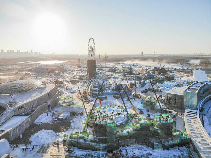 Heilongjiang: constru??o do Parque Temático Mundo de Gelo e Neve em Harbin está em andamento