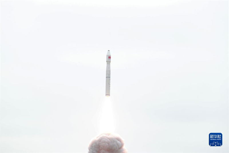 China lan?a mais um satélite de experimento espacial