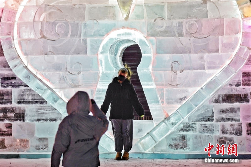 24o Mundo de Gelo e Neve de Harbin está aberto ao público