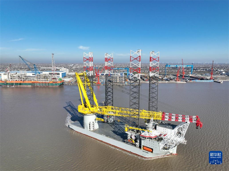 Navio de instala??o de turbinas eólicas é entregue oficialmente