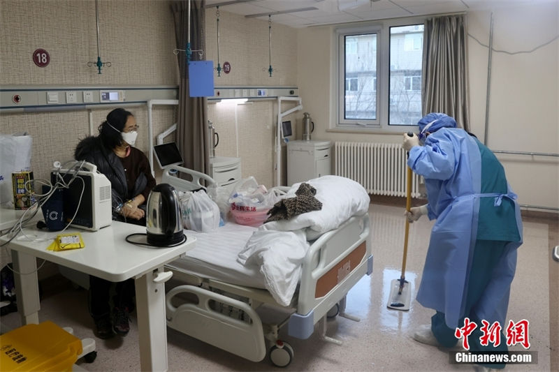Hospitais de Beijing se esfor?am para garantir tratamento
