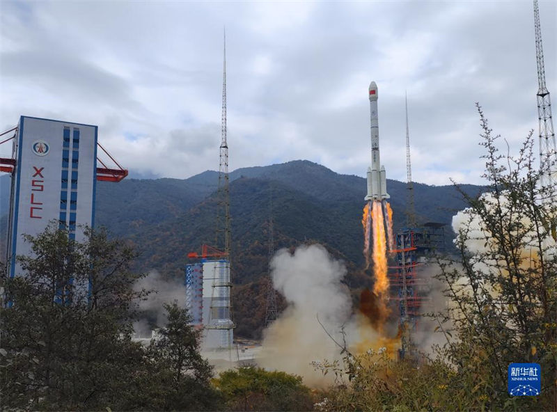 China lan?a satélite de experimentos espaciais com sucesso