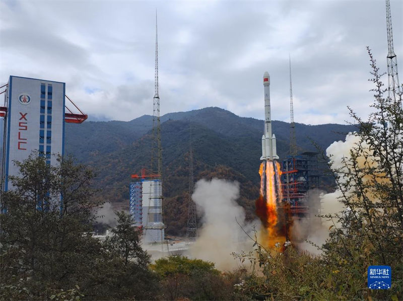 China lan?a satélite de experimentos espaciais com sucesso
