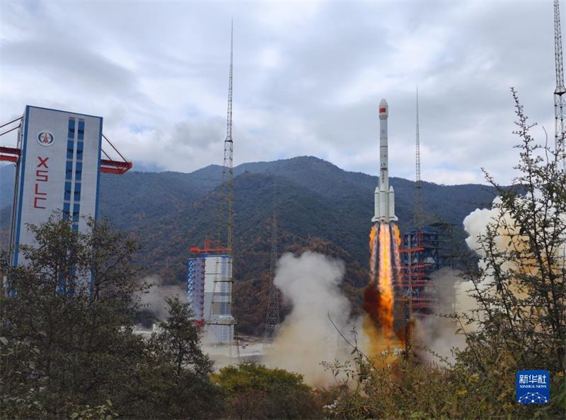 China lan?a satélite de experimentos espaciais com sucesso