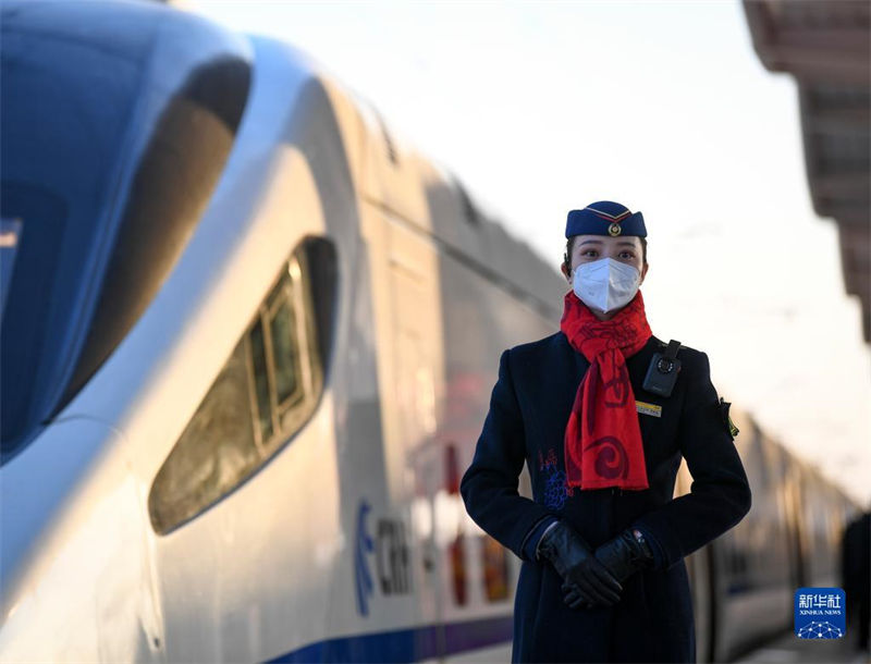 Nova ferrovia de alta velocidade entra em opera??o no noroeste da China