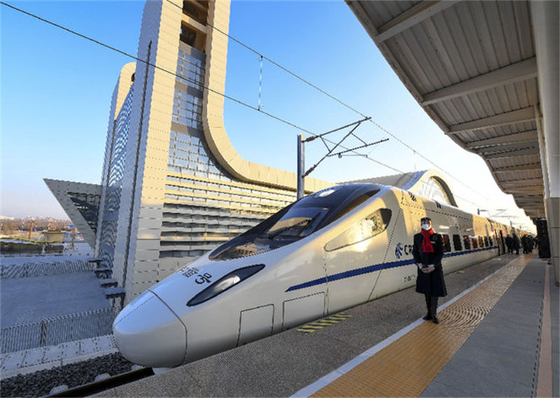 Nova ferrovia de alta velocidade entra em opera??o no noroeste da China