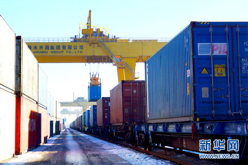 Porto fronteiri?o em Xinjiang lida com mais de 7.000 trens de carga China-Europa em 2022