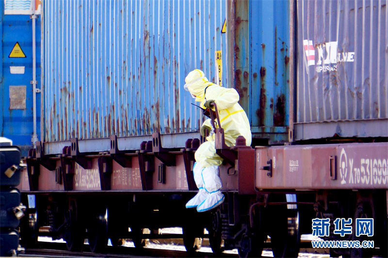 Porto fronteiri?o em Xinjiang lida com mais de 7.000 trens de carga China-Europa em 2022