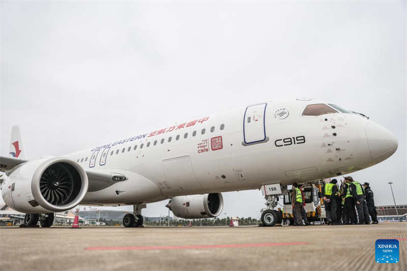 Jato C919 da China aterrissa no Aeroporto Internacional de Meilan em Haikou como etapa de valida??o