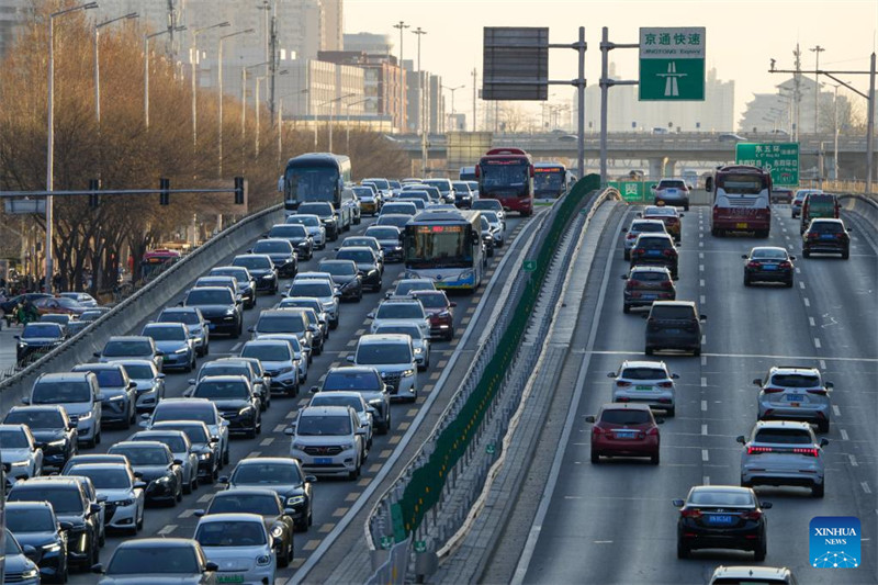 Beijing vê pico na manh? do primeiro dia útil de 2023