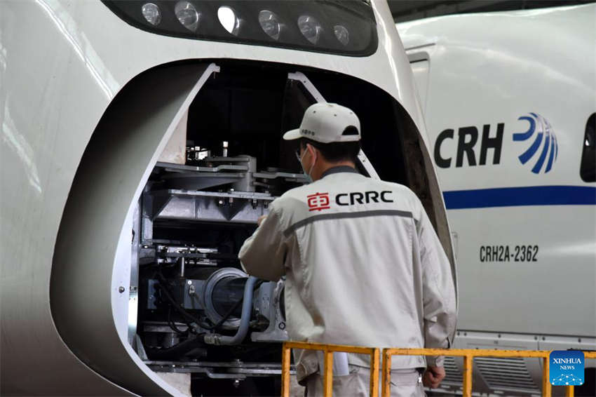 Trens-bala passam por revis?o em Qingdao para garantir opera??es durante pico do Festival da Primavera