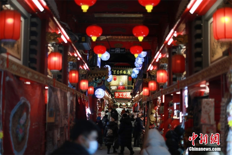 China: atmosfera festival é cada vez mais forte com aproxima??o do Ano Novo Chinês