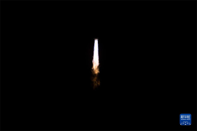 China lan?a novo satélite de telecomunica??es com sucesso