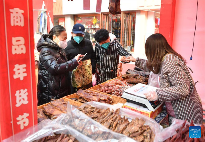 Principais mercados de compras em Shanxi est?o imersos na atmosfera do Ano Novo Chinês