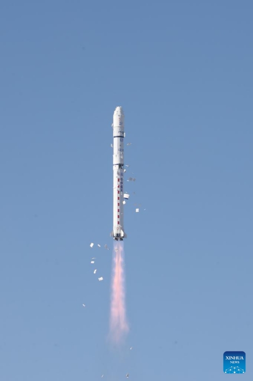 China lan?a 14 novos satélites com sucesso