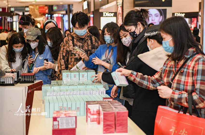 China registra mais de 300 milh?es de viagens domésticas durante feriado