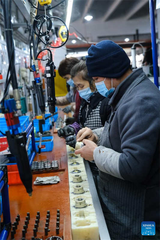 Empresas no leste da China aceleram produ??o durante Festival da Primavera