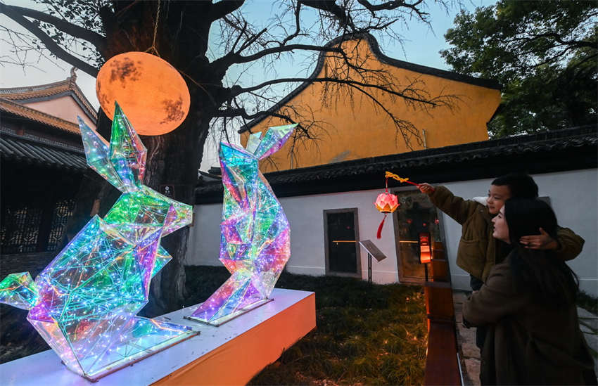Festival de Lanternas Aoshan come?a em Zhejiang